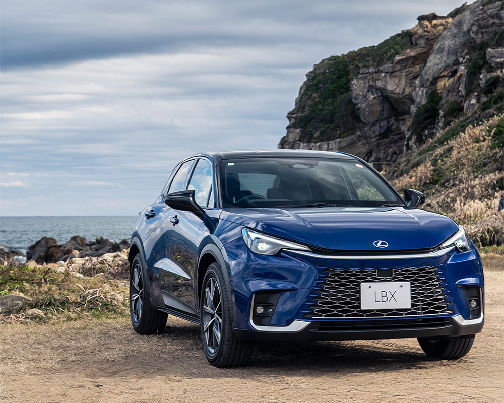 レクサス　LBX
