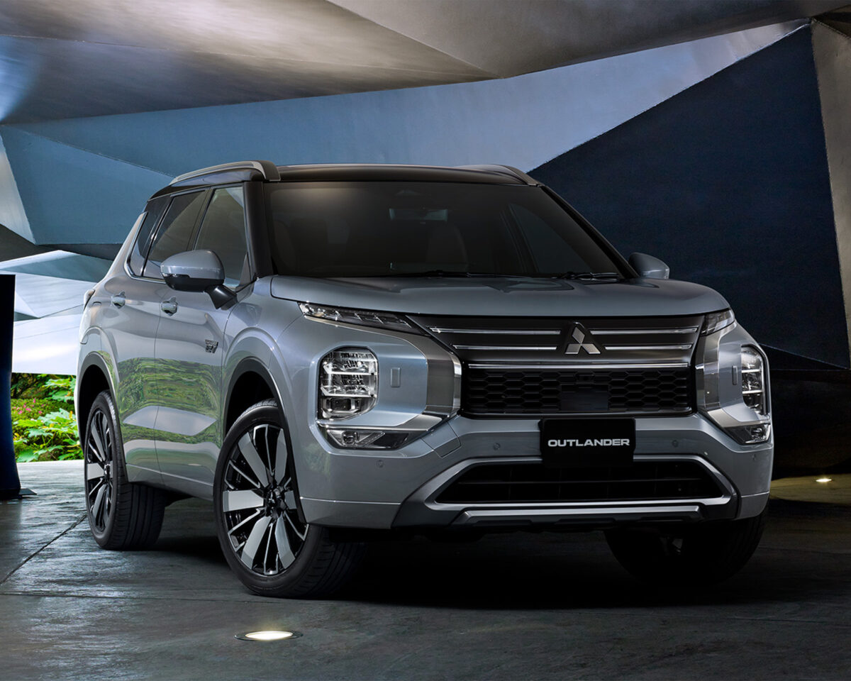 三菱 アウトランダーPHEV
