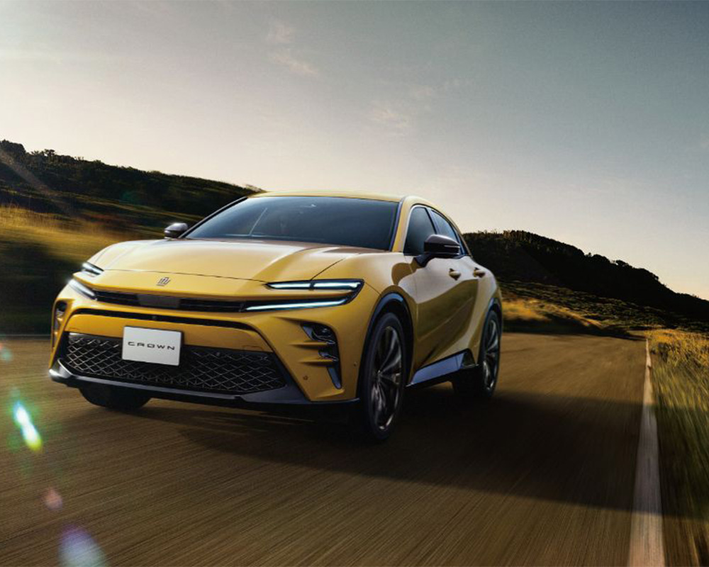 トヨタ　クラウンスポーツ